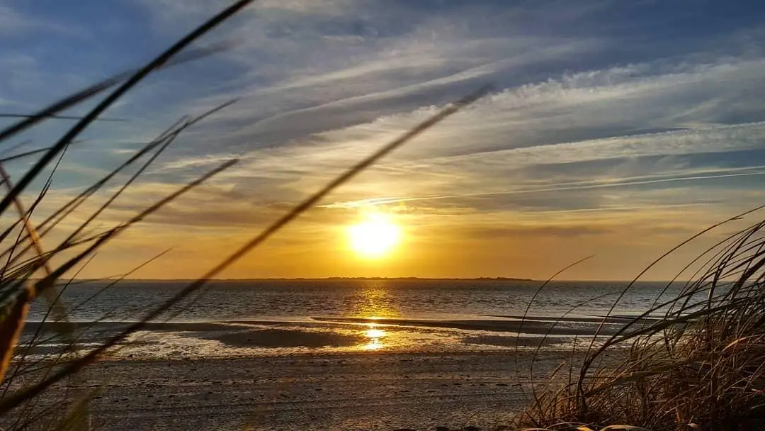 ommerliche Hitzetage auf Föhr und Amrum mit Strand, Meer und angenehmen Temperaturen