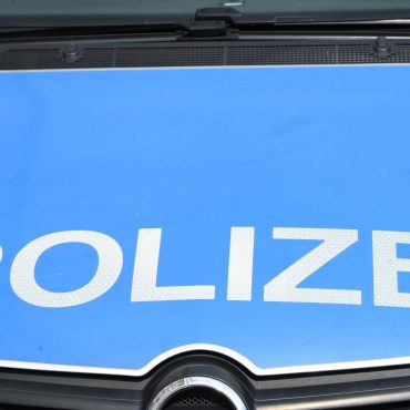 Die Polizei wurde gegen 3:15 Uhr zu einem Diebstahl in Hamburg-Harburg alarmiert. (Symbolbild)