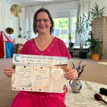 Petra Ehrichsen stellt ihr neues Breathwork-Angebot im Zentrum für Bewegung, Klang und Stille in Wyk vor.