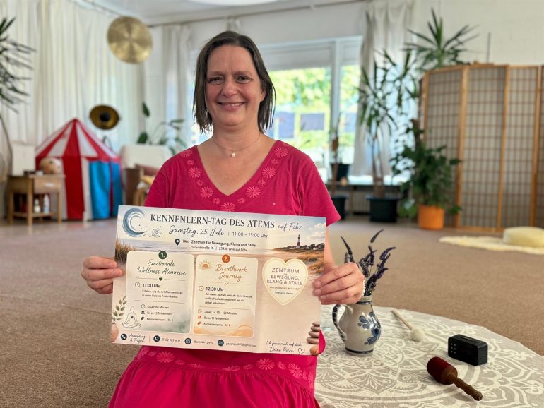 Petra Ehrichsen stellt ihr neues Breathwork-Angebot im Zentrum für Bewegung, Klang und Stille in Wyk vor.