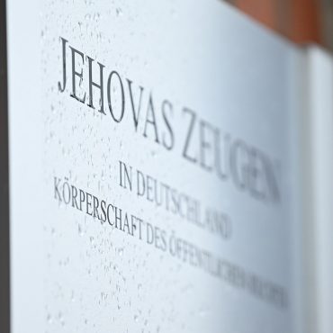 Die Zeugen Jehovas sind in Deutschland als Körperschaft öffentlichen Rechts anerkannt. (Archivbild)