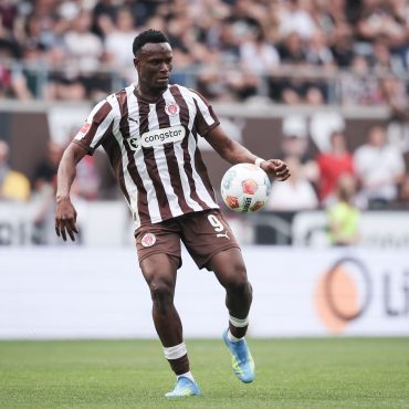 Sorgen beim FC St. Pauli um Abdoulie Ceesay. (Archivbild)