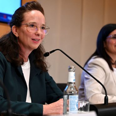 Sie will den Antisemitismus bekämpfen - nicht die Menschen, die antisemitisch sind, sagt Villiez.