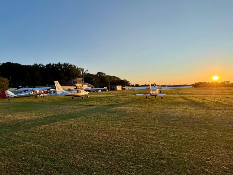 Luftfahrt-Ausstellung beim Jubil&auml;umsfest in Wyk