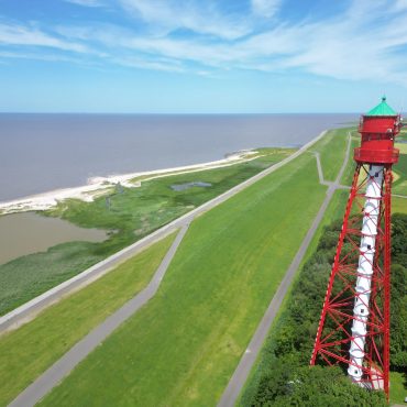 Offiziell misst der Campener Leuchtturm eine Bauwerkshöhe von 65,3 Metern.