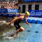 Lisa Tertsch (Deutschland) steigt aus dem Wasser.