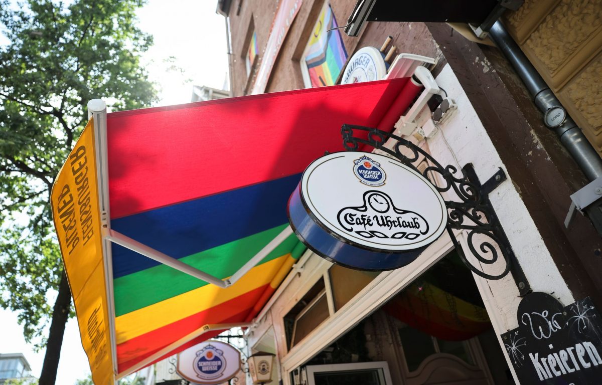 Die Markise des Cafés sorgte in der Vergangenheit für Hass.
