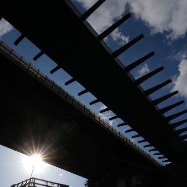 Der erste Teil der neuen Rader Hochbrücke soll Ende des Jahres befahrbar sein.