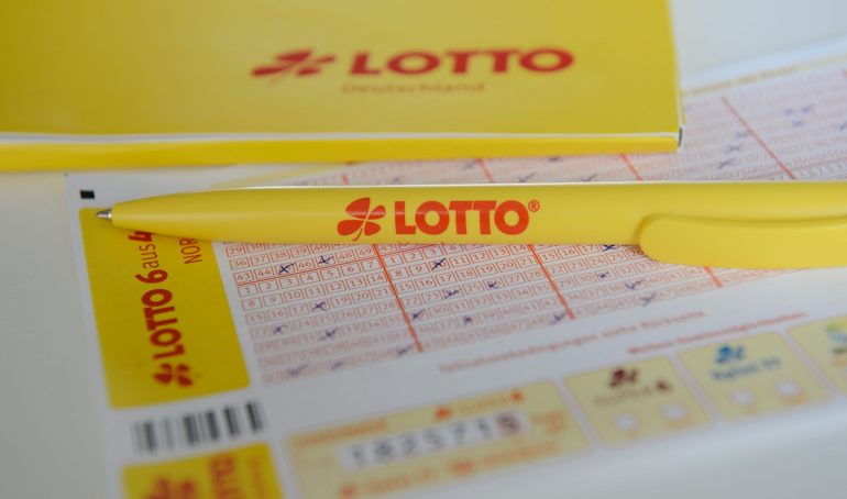Drei Millionäre gab es 2025 bei Lotto Hamburg. (Symbolfoto)