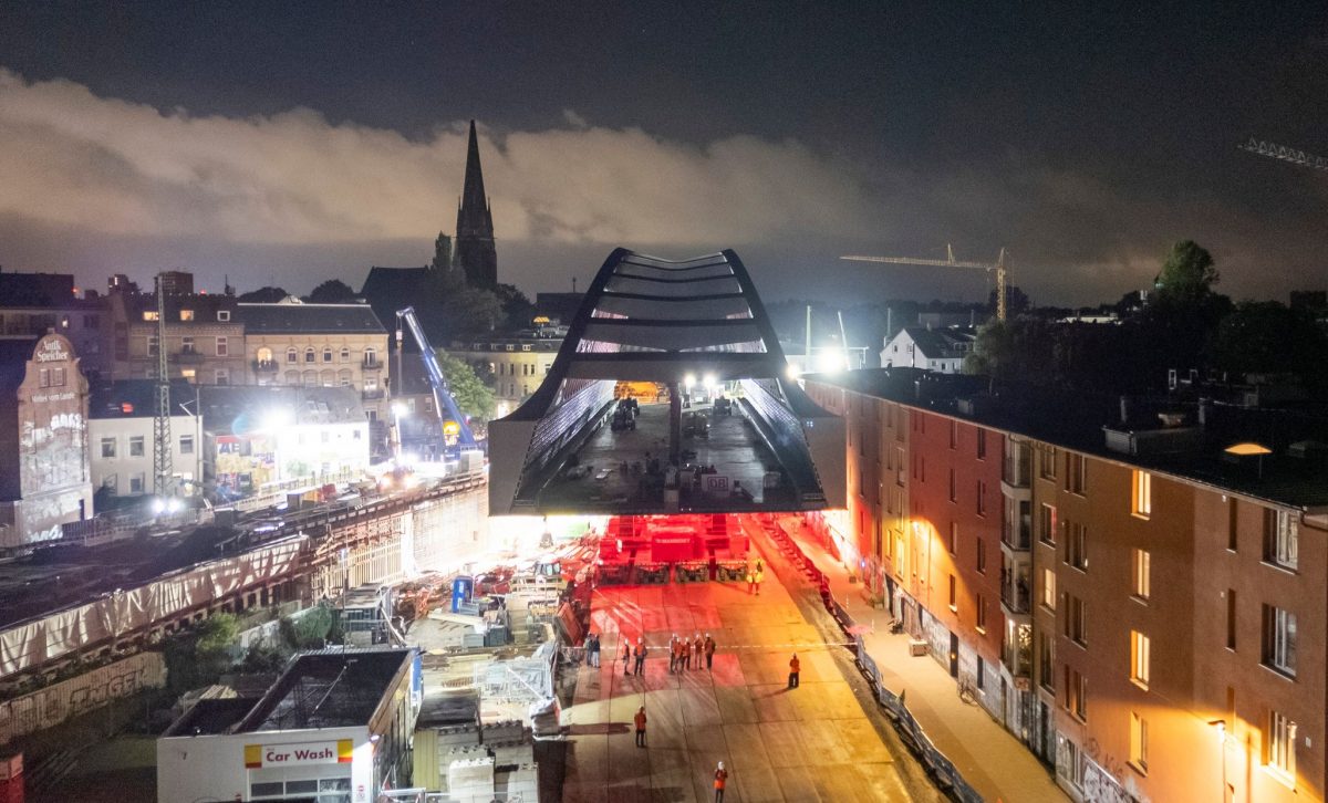 Der Rohbau der neuen Sternbrücke. Hier noch kurz vor dem Ziel.