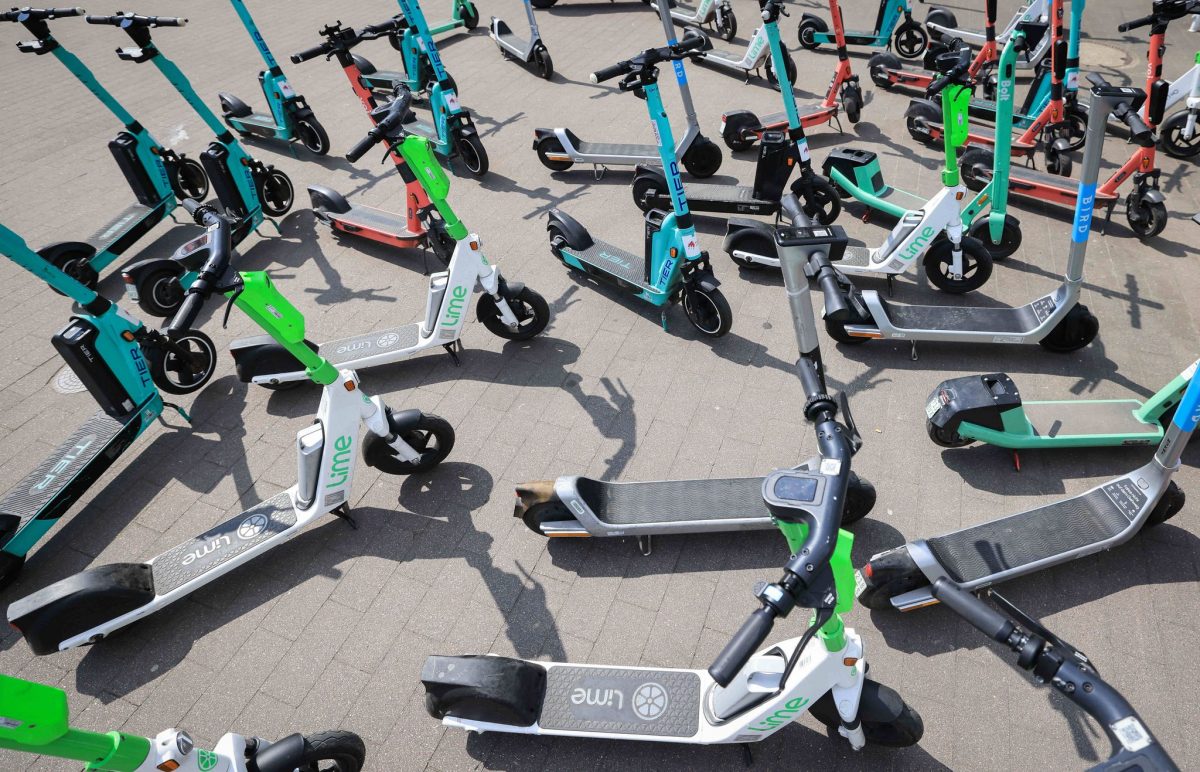 Die Uniklinika in Kiel und Lübeck haben bereits 1.200 Menschen behandelt, die einen Unfall mit einem E-Scooter hatten. (Symbolbild)