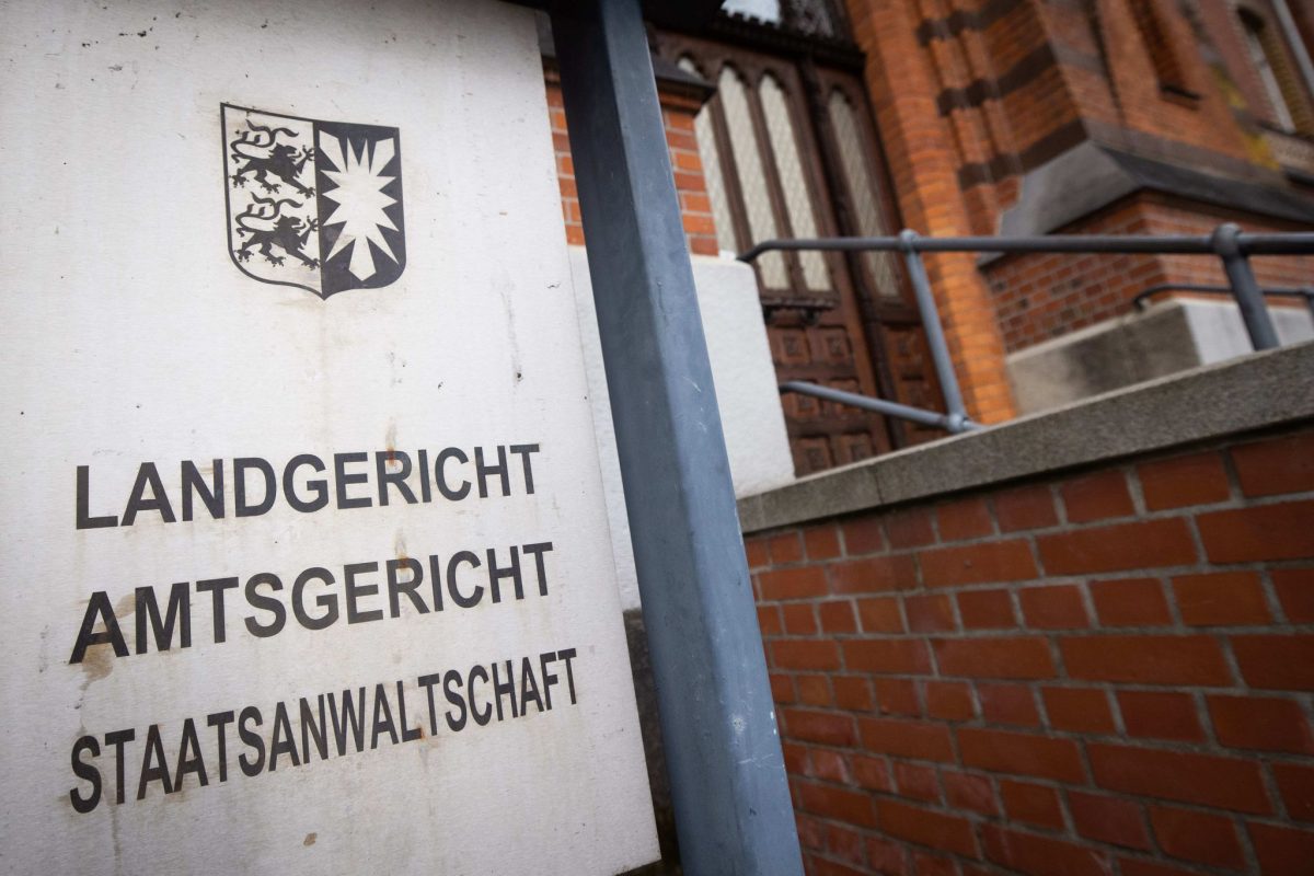 Die Staatsanwaltschaft ermittelt gegen fünf Männer wegen Verstößen gegen den Tierschutz. (Symbolbild)