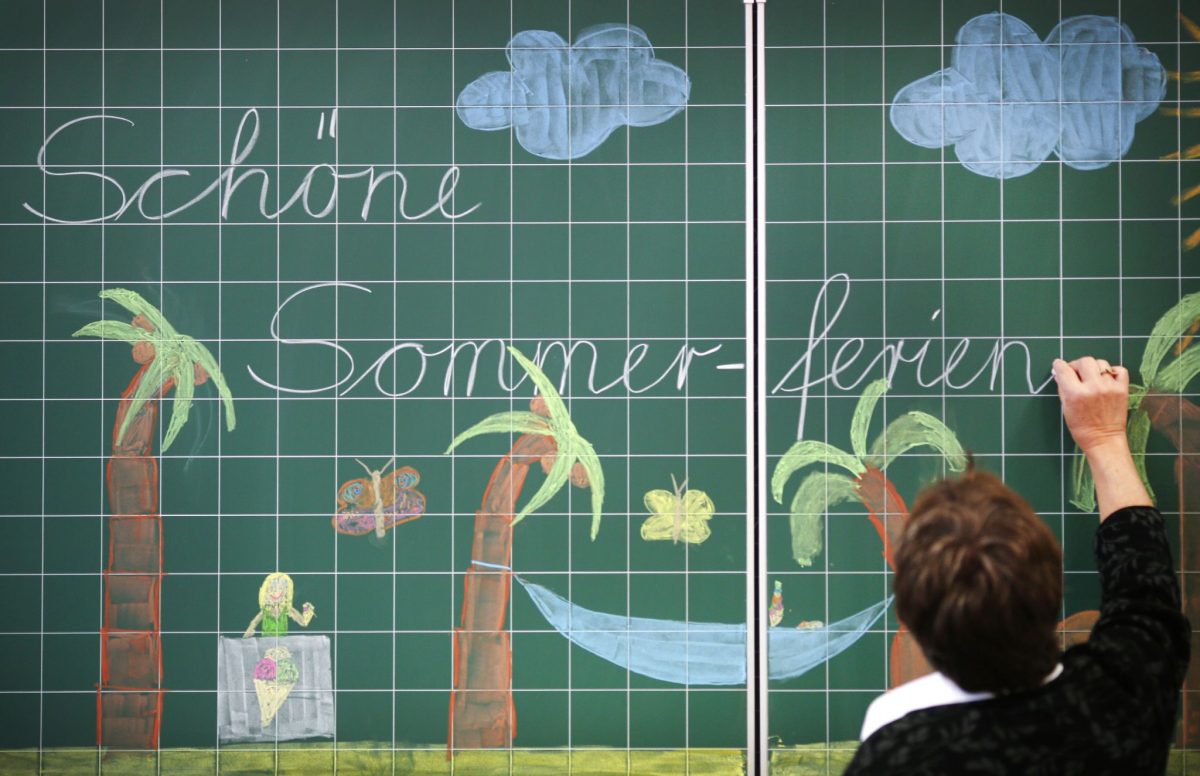 Endlich Ferien! Rund 270.000 Schülerinnen und Schüler in Hamburg haben nun sechs Wochen frei. (Symbolbild)