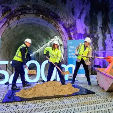 Die Tunnelbohrmaschine Elsa hat nach rund eineinhalb Jahren und 5,2 Kilometern den Zielschacht erreicht.