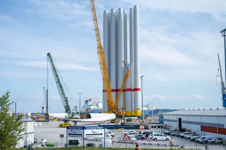 Vor Rügen gibt es mehrere Windparks. Weitere Anlagen werden gebaut.