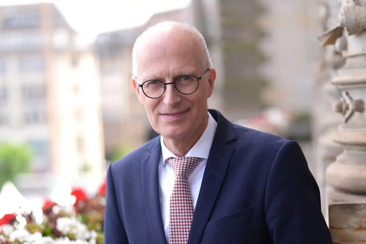 Tschentscher ist gegen die Senkung der Körperschaftsteuer und für eine Digitalabgabe für Tech-Konzerne. (Archivbild)
