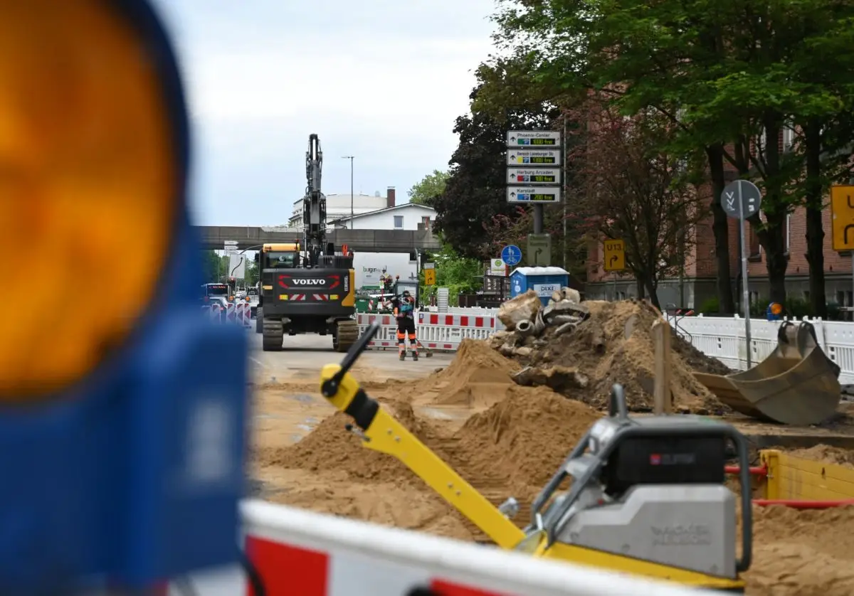 Mit einer besseren Baustellenkoordinierung will die CDU für flüssigeren Straßenverkehr sorgen. (Archivbild)