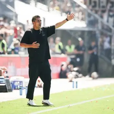 Für Pauli-Coach Marcel Rapp ist die Partie in Kiel eine ganze besondere. (Archivfoto)