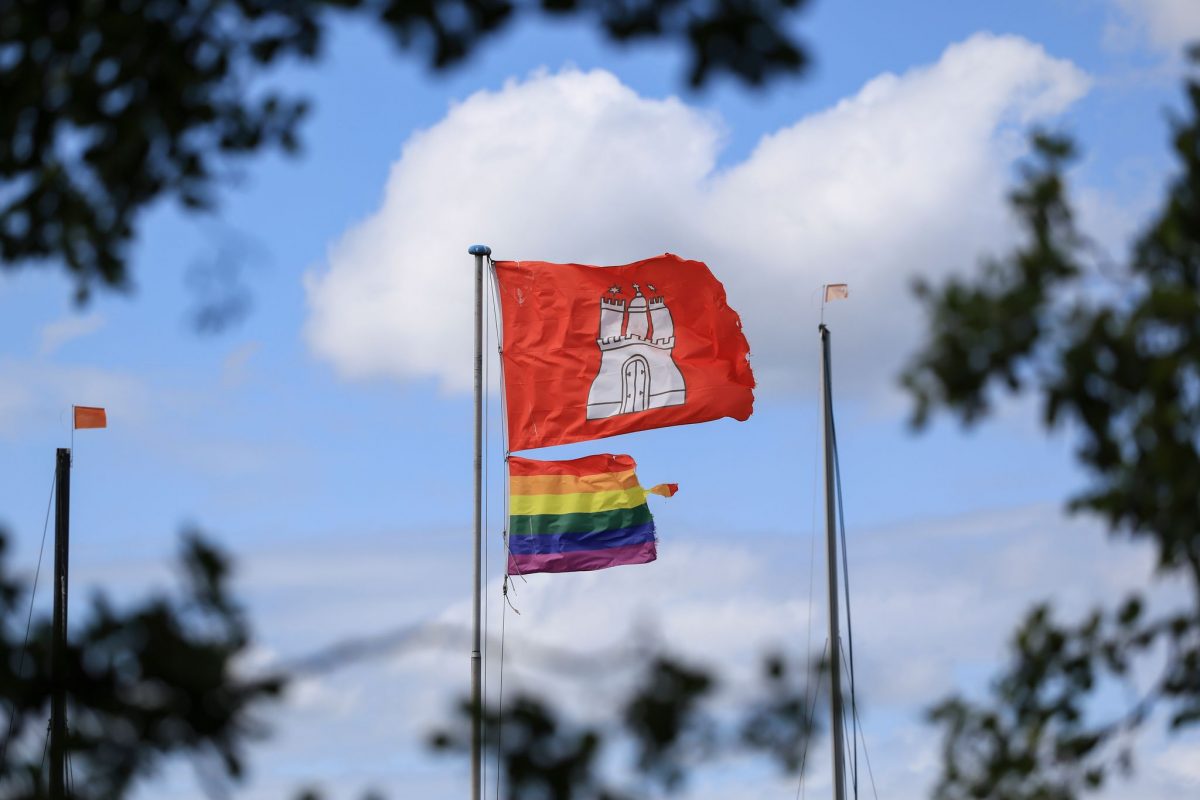 Rund 250.000 Menschen werden am Samstag in Hamburg zu einer Demonstration unter dem Motto «Solidarisch queer. Haltung zeigen!» erwartet. (Archivbild)