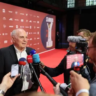 Uli Hoeneß: «Ich hoffe, dass er die Vorschlusslorbeeren am Ende auch erfüllt.»