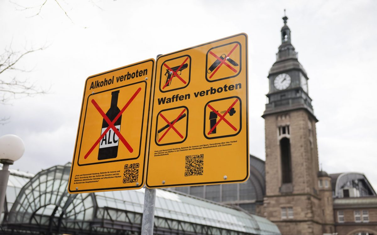 Das am Hauptbahnhof geltende Alkoholverbot ist auf den angrenzenden Stadtteil St. Georg ausgeweitet. (Archivbild)