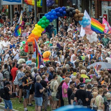 Am Hamburger Christopher Street Day nahmen am Samstag etwa 300.000 Menschen teil. (Archivbild)