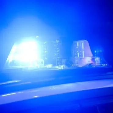 Als die Polizei eintraf, stand das Wohnmobil bereits in Vollbrand. (Symbolbild)