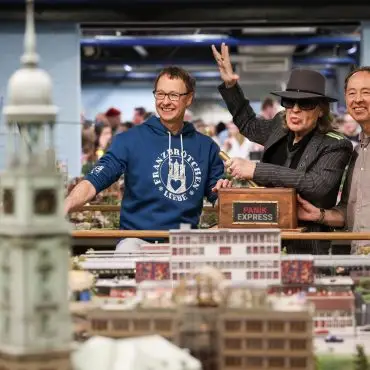 Einer von vielen Promis, die schon im Wunderland waren, ist Udo Lindenberg.