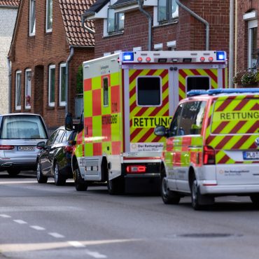 Die Polizei hat am Vormittag ein totes Kleinkind gefunden. Mit großer Wahrscheinlichkeit handelt es sich um das vermisste Mädchen, wie die Polizei mitteilte.