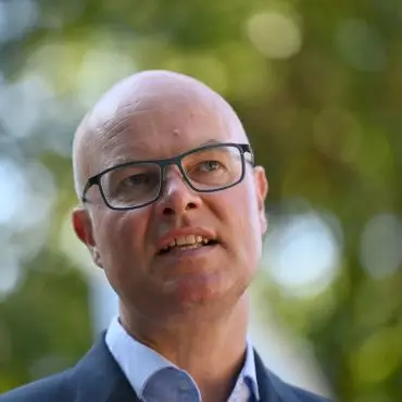 Tobias Goldschmidt hält es für keine Gute Idee, angesichts der Klimakrise den Dieselpreis für Landwirte zu verbilligen. (Archivbild)