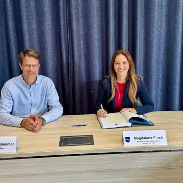 Innenministerin Magdalena Finke bei ihrem Besuch auf Föhr im August 2026