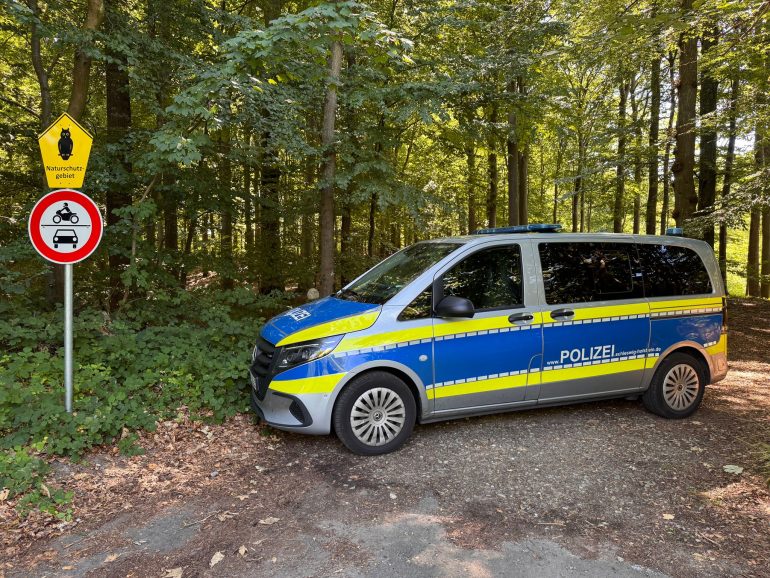 Über den aktuellen Stand der Ermittlungen äußert sich die Polizei nicht.