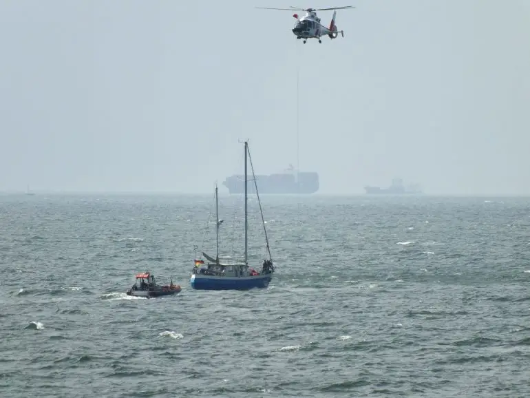 Die Polizei und die Seenotrettung starteten eine koordinierte Rettungsaktion.