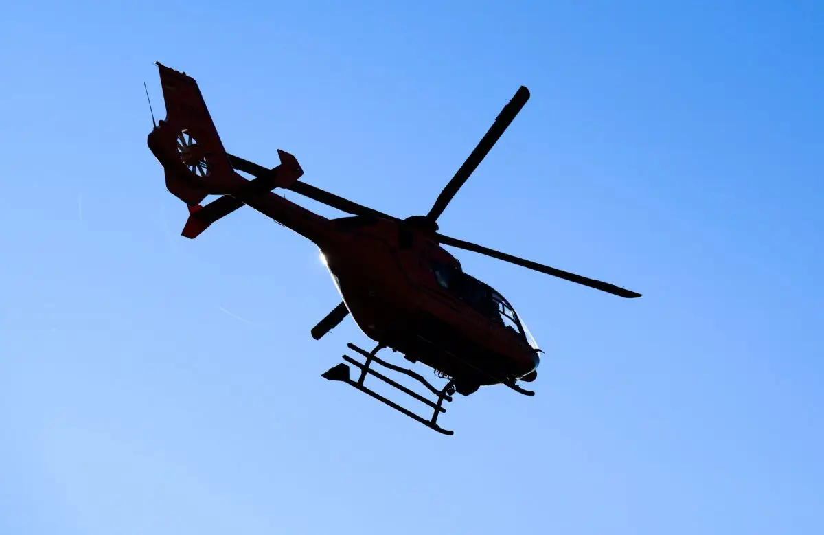 Ein Rettungshubschrauber war bei dem Verkehrsunfall am Mittag im Einsatz. (Symbolbild)