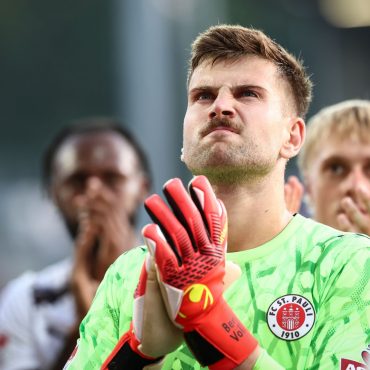 Ben Voll wird auch gegen Rot-Weiss Essen im St.-Pauli-Tor stehen. (Archivbild)