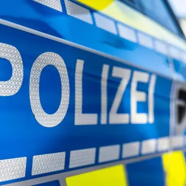 Die Polizei fand neben der Machete auch ein Messer bei dem Mann. (Symbolbild)