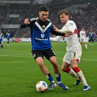 William Mikelbrencis (l.) schließt sich Darmstadt 98 an.