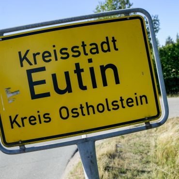 In Eutin haben Passanten mehrere aufgesprühte Hakenkreuze entdeckt. (Symbolbild)