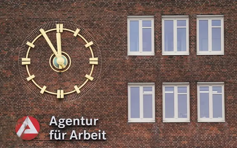 In Hamburg sind mehr Menschen ohne Arbeit. (Symbolbild)