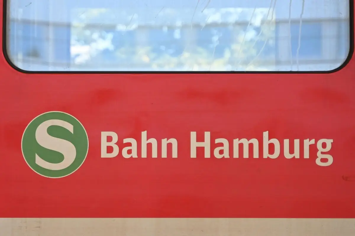 Der Vorfall sorgte in der Nacht für Einschränkungen im Hamburger S-Bahn-Verkehr. (Symbolbild)