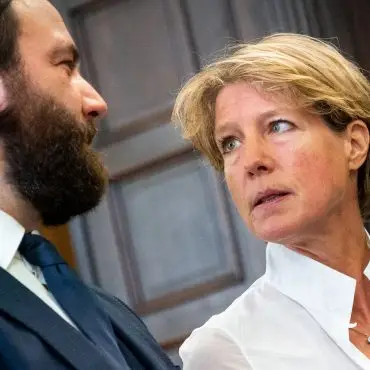 Ingo Bott ist der Verteidiger von Christina Block.