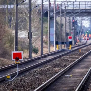 Bis zum Wochenende kommt es auf den Bahnstrecken in Hamburg und Schleswig-Holstein zu einigen Zugausfällen und Fahrplanänderungen. (Symbolbild)