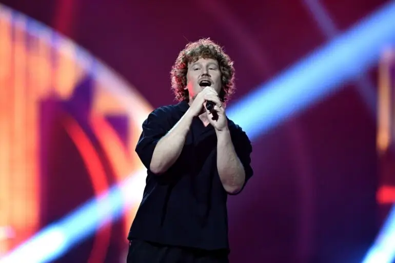 Auch Michael Schulte wird die Show mit Liedern ergänzen. (Archivbild)