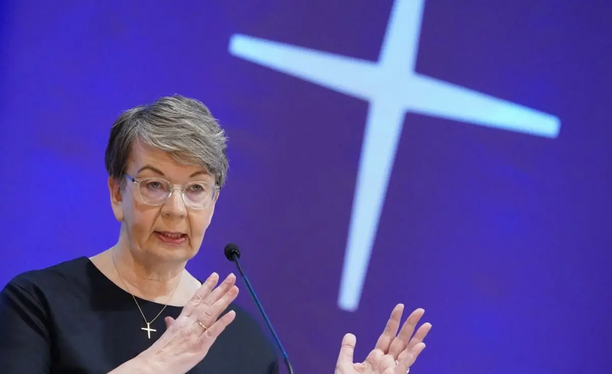 Kristina Kühnbaum-Schmidt, Landesbischöfin der Evangelisch-Lutherischen Kirche in Norddeutschland, geht vorzeitig in Ruhestand. (Archivbild)
