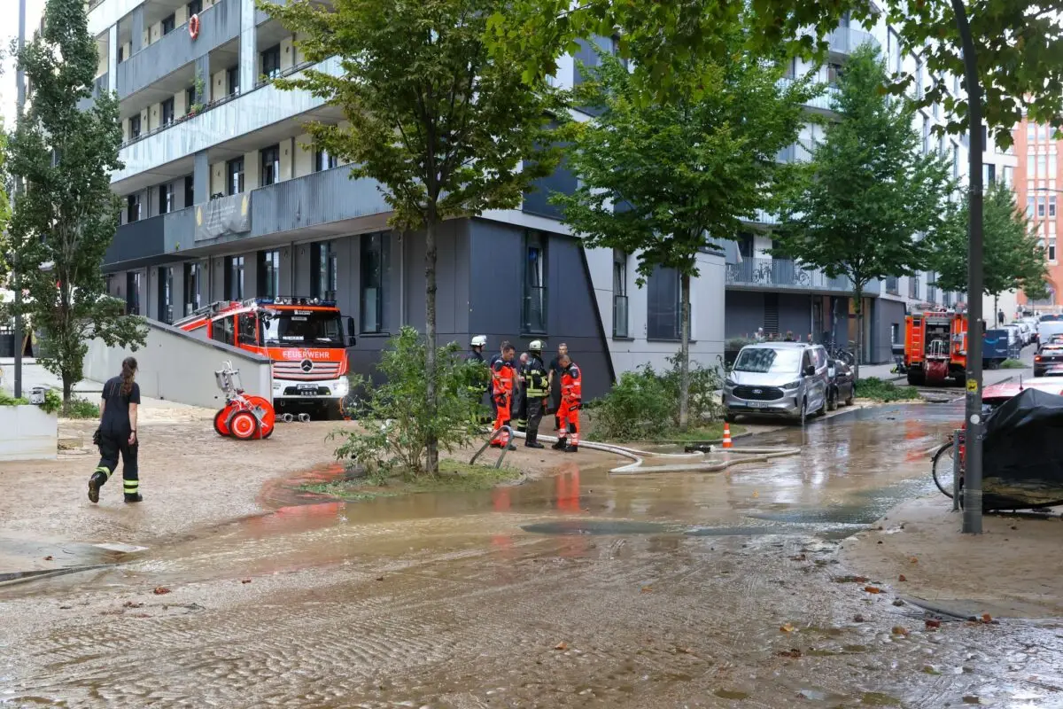 Rohrbrüche haben in Hamburger Stadtteilen zu Problemen mit der Wasserversorgung geführt.