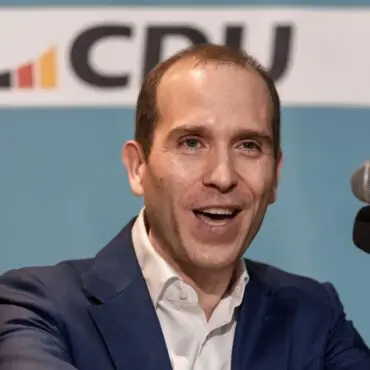 Dennis Thering (CDU), Landesvorsitzender, spricht auf dem Landesparteitag der CDU Hamburg.