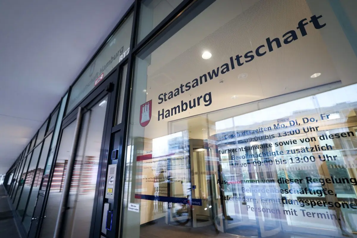 Die Hamburger Staatsanwaltschaft hat ein Ermittlungsverfahren aus Köln übernommen - die Akte soll 14 Umzugskartons und 600 Millionen Dateien umfassen. (Archivbild)