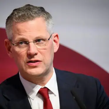 Der Parlamentarische Staatssekretär im Bundesinnenministerium, Christoph de Vries, kritisiert BSW und AfD scharf. (Archivbild)