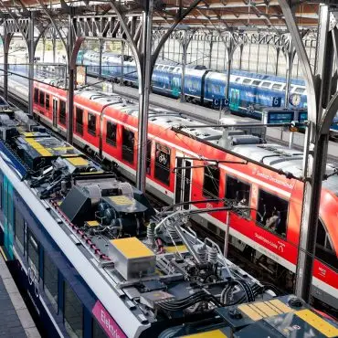Das Verbot wird laut Deutscher Bahn am Kieler Hauptbahnhof - zunächst mit Augenmaß - von der DB Sicherheit umgesetzt. (Archivbild)