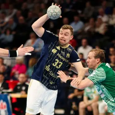 Moritz Sauter zog sich beim Spiel in Hannover eine Knieverletzung zu. (Archivbild)